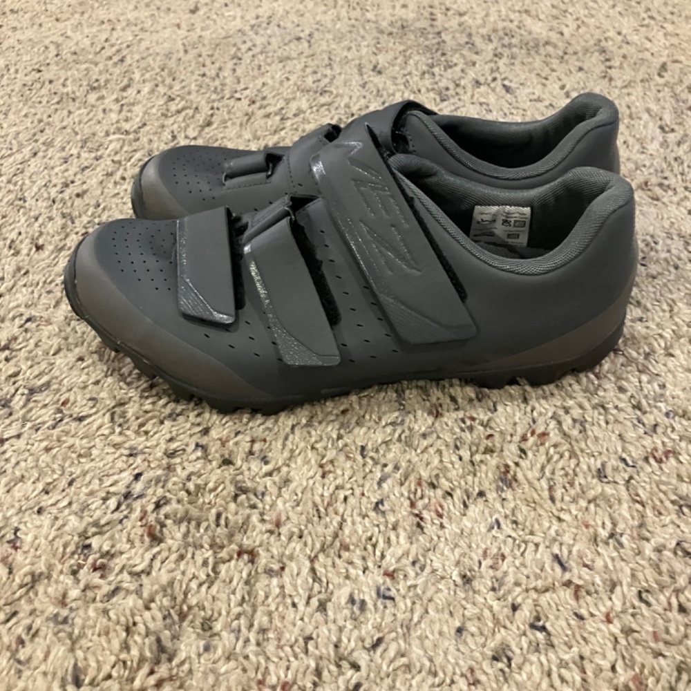 Shimano Women's Pedaling Performance Mountain Bike Shoes SH-ME201 GRAY Sz 40 - Picture 8 of 10
